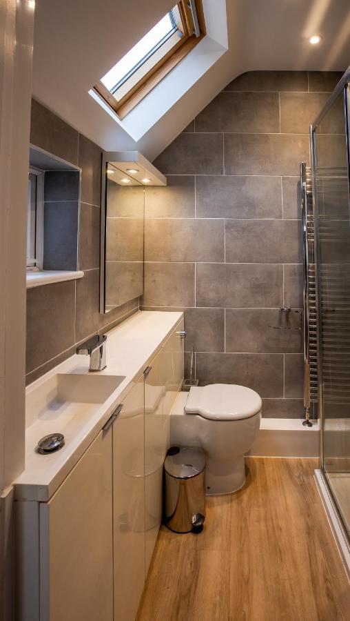Апартаменты Bright And Luxurious Flat In The Heart Of Ридинг Экстерьер фото
